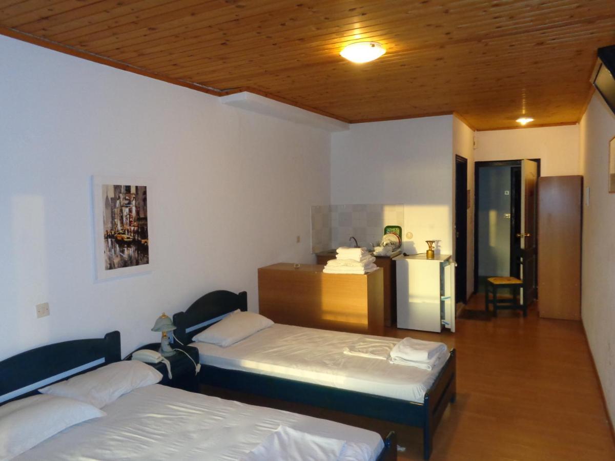 Hotel Porto Kairis à Oraioi Extérieur photo