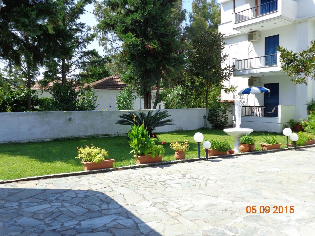 Hotel Porto Kairis à Oraioi Extérieur photo